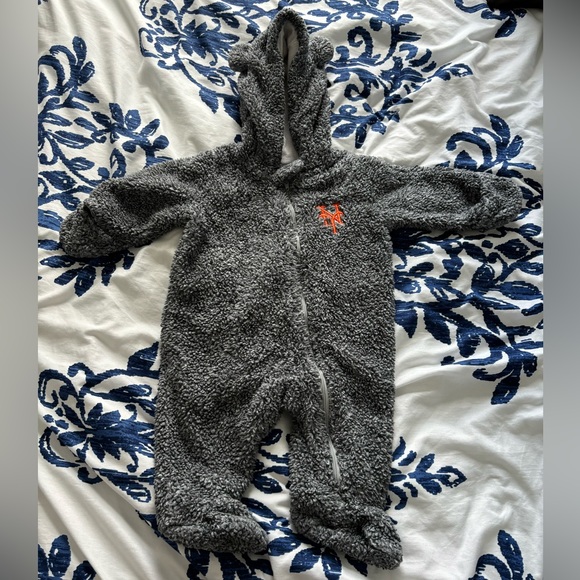 NY Mets Newborn & Infant Game Nap Teddy Fleece Bunting Sleeper - Gray - Picture 4 of 7